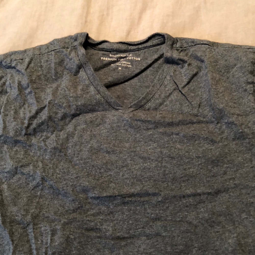 men’s short sleeve v-neck T, gray, size M, Banana